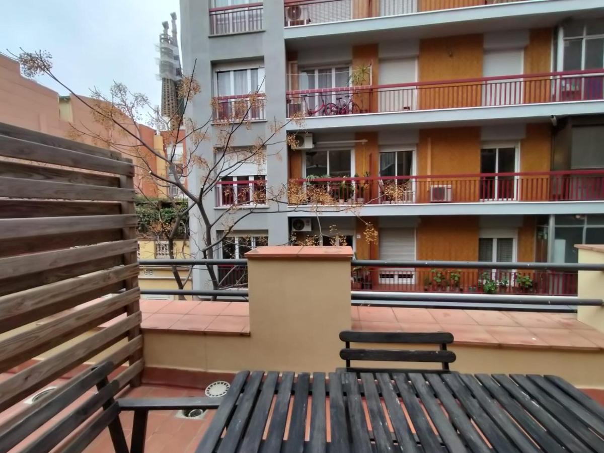 Montserrat Apartments By Gaiarooms Barcelona Exterior foto